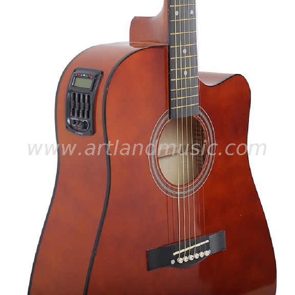 Chitarra acustica in compensato di tiglio con equalizzatore (AG4110CEQ)