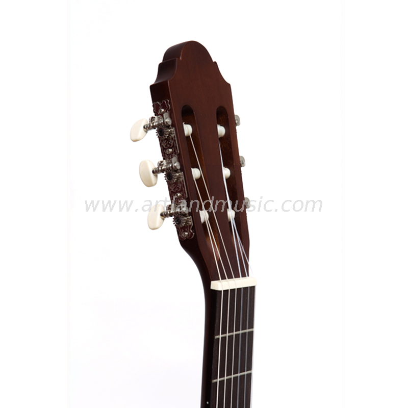 Chitarra classica di colore naturale con top in abete (CG965)