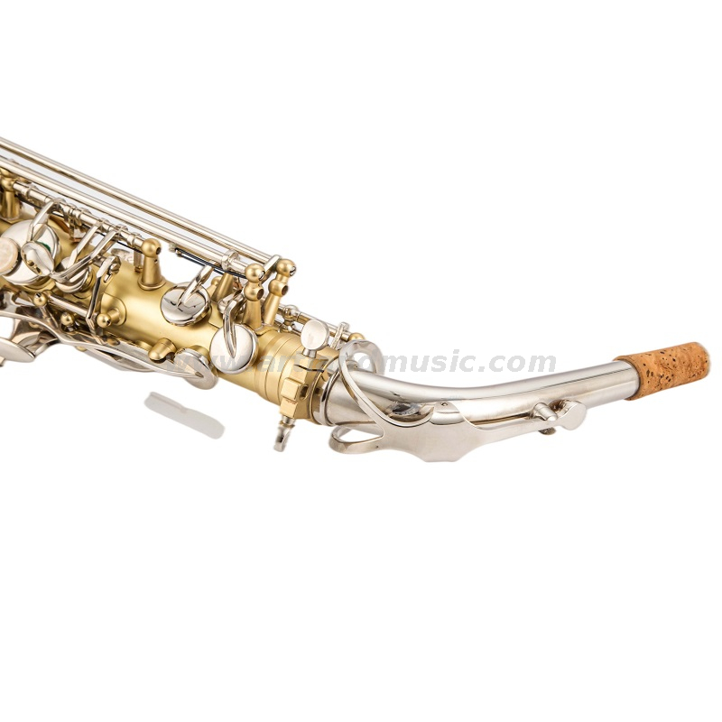 Corpo del sassofono contralto in mib laccato oro opaco inciso a mano con chiave in nichel (AAS5505GN)